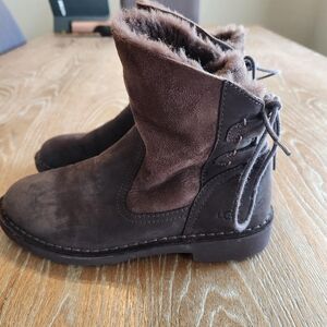 UGG Australia Naiyah Stout Lace Up Sheraling Brown Boots Women's Size 6.5